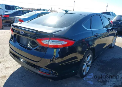 2016 Ford Fusion S z USA, uszkodzony, nr VIN 3FA6P0G77GR232409